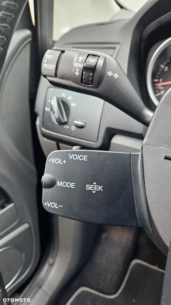 Ford Kuga - 38