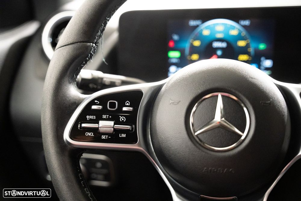 Mercedes-Benz GLA 250 e Progressive - 24