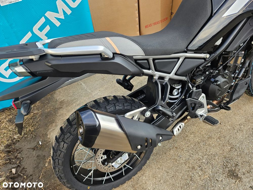 CFMoto MT - 17
