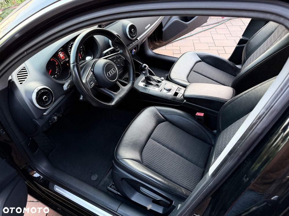 Audi A3 Sportback 2.0 TDI clean diesel Ambiente S tronic - 29