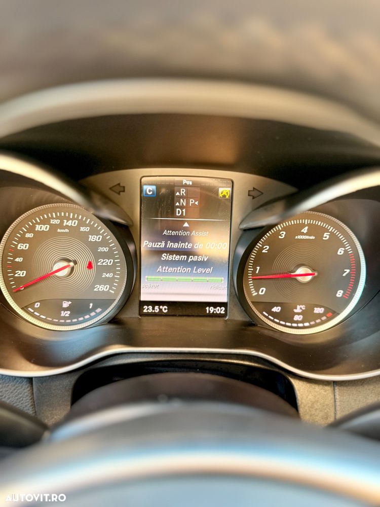 Mercedes-Benz GLC 250 4MATIC 9G-TRONIC AMG Line - 15