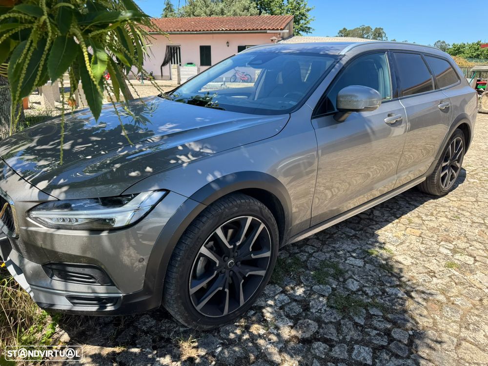 Volvo V90 Cross Country 2.0 B4 Plus AWD - 11