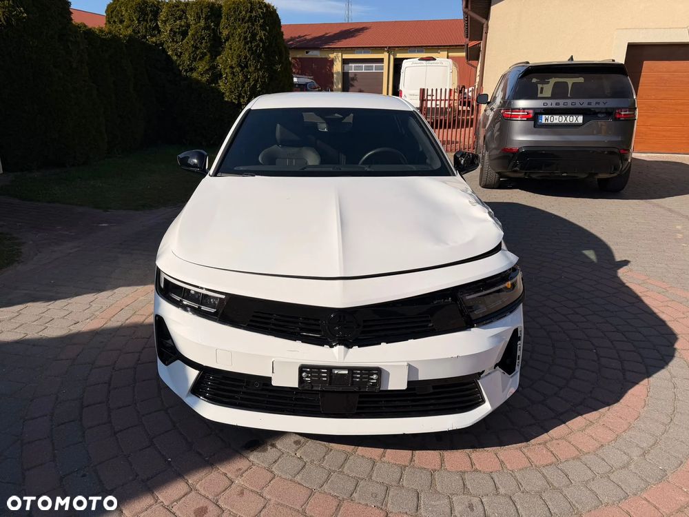 Opel Astra 1.6 T Plug-in Hybrid GS - 12