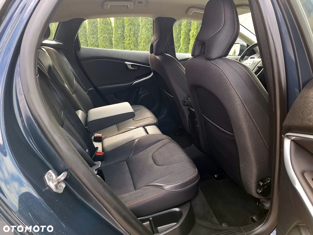Volvo V40 Cross Country T4 Momentum - 19