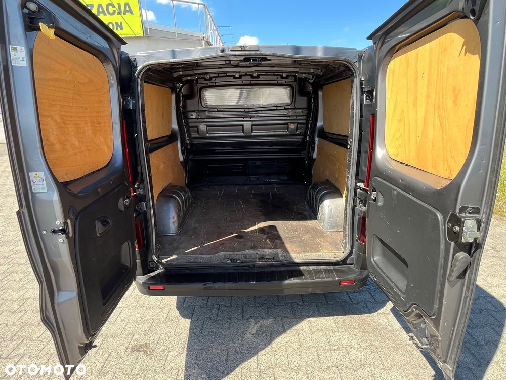 Opel Vivaro - 17