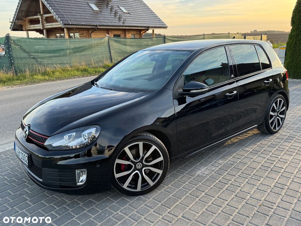 Volkswagen Golf 2.0 GTI adidas - 14