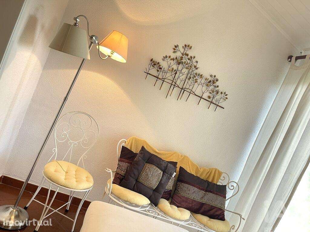 Moradia em banda T5 em Corroios de 155,4 m2 - Grande imagem: 3/37