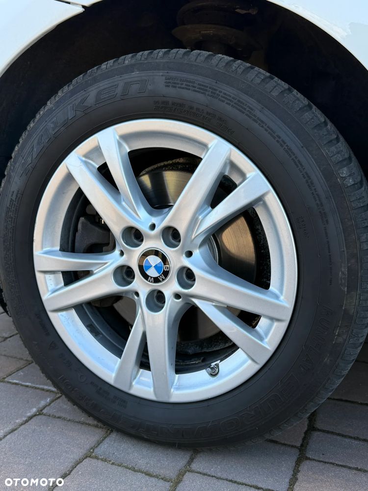 BMW Seria 2 218d - 15
