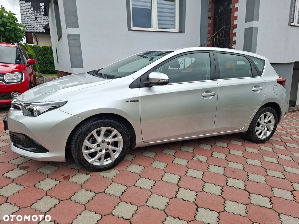 Toyota Auris 1.8 HSD Luna - 11