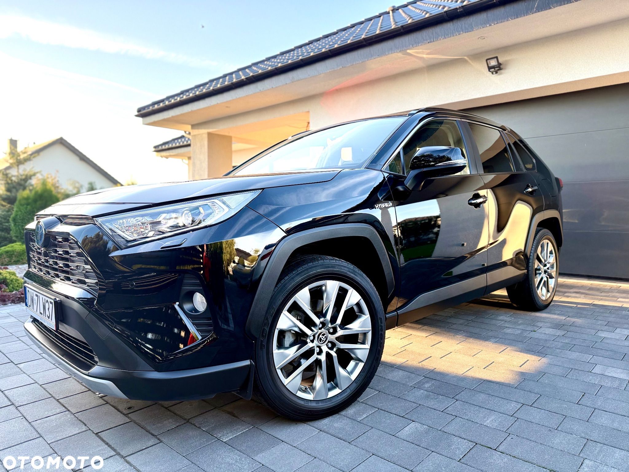 Toyota RAV4 2.5 Hybrid Executive 4x4 - 1