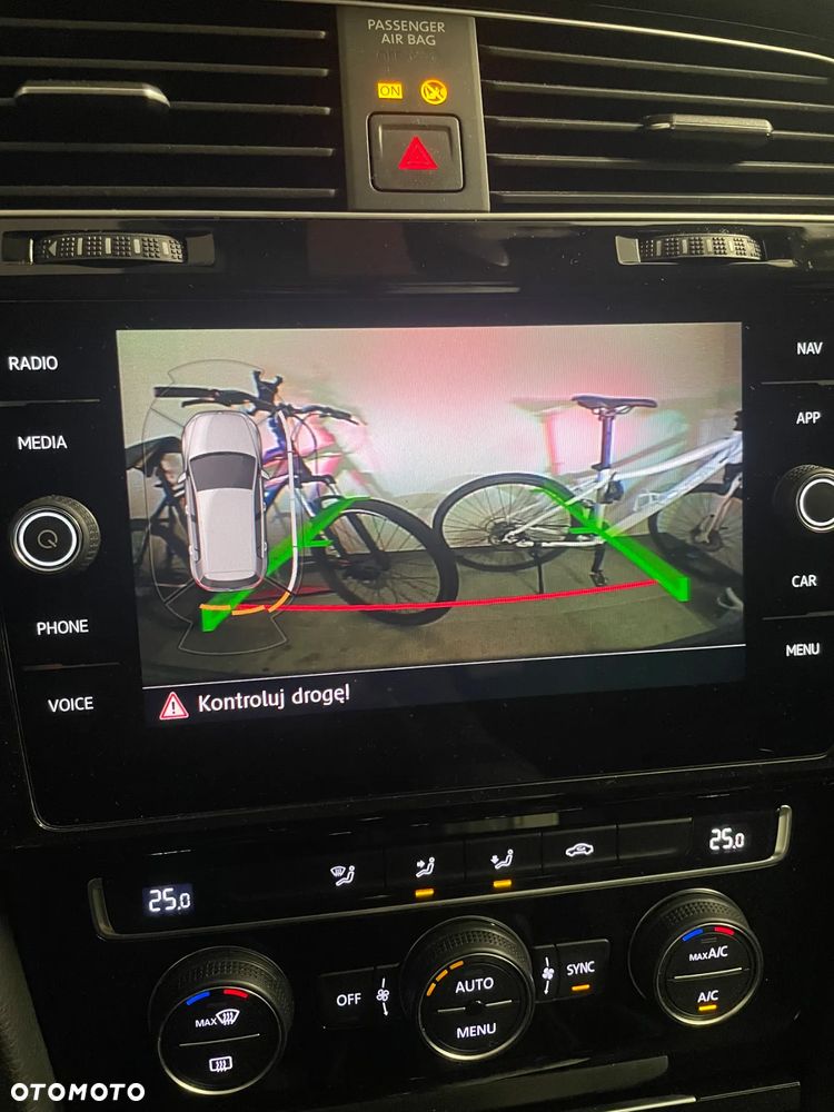 Volkswagen Golf 1.6 TDI SCR IQ.DRIVE - 19