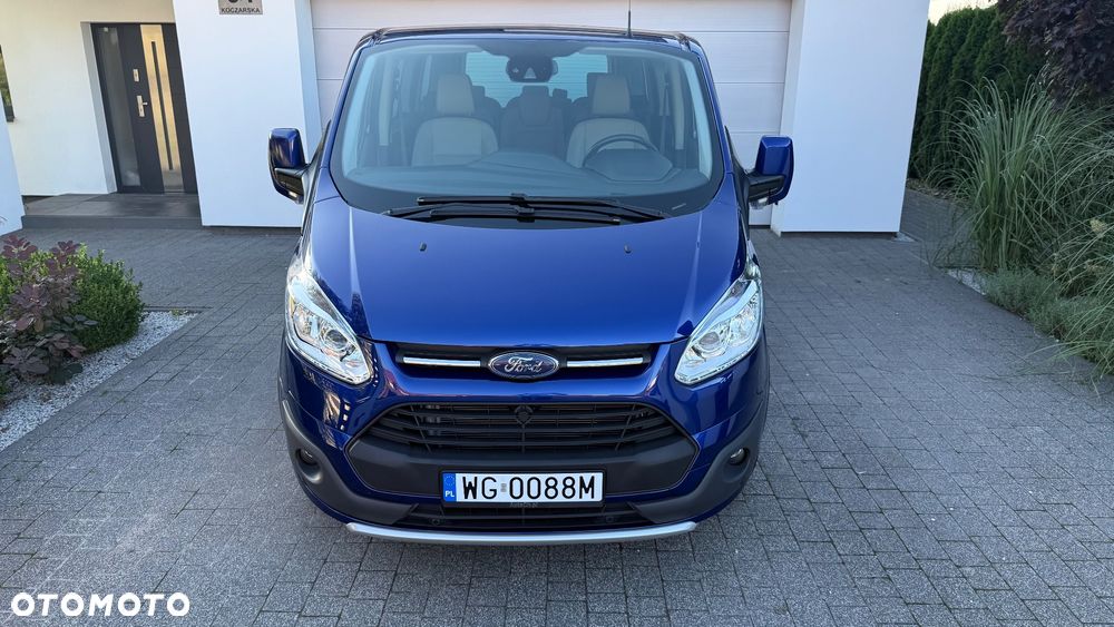 Ford Tourneo Custom - 16