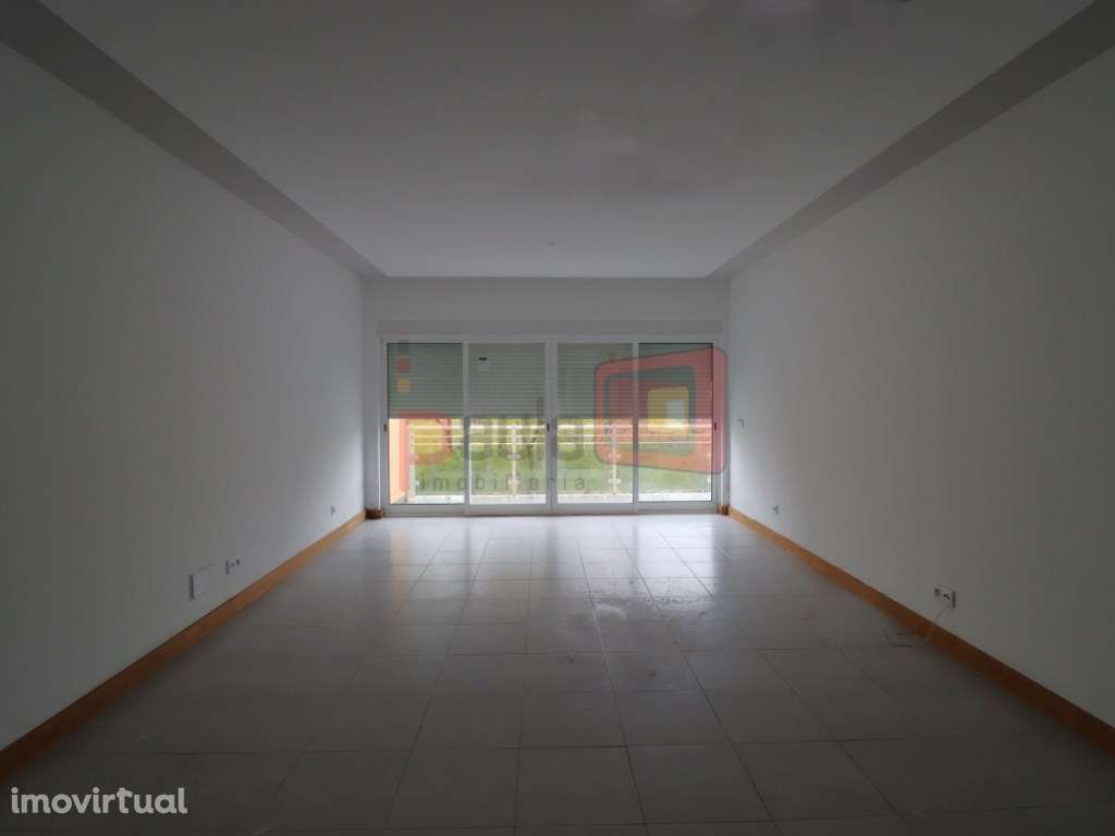 APARTAMENTO T3 COM PARQUEAMENTO - PEGÕES GARE - Grande imagem: 3/21