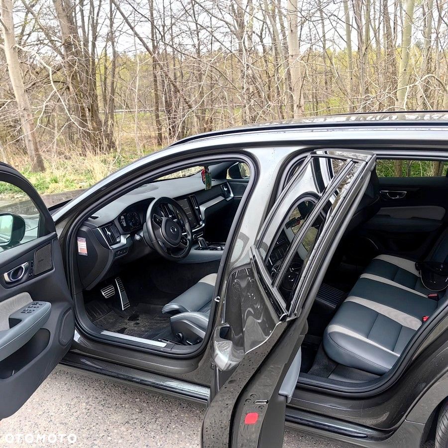 Volvo V60 T6 AWD Recharge Plus Dark - 7