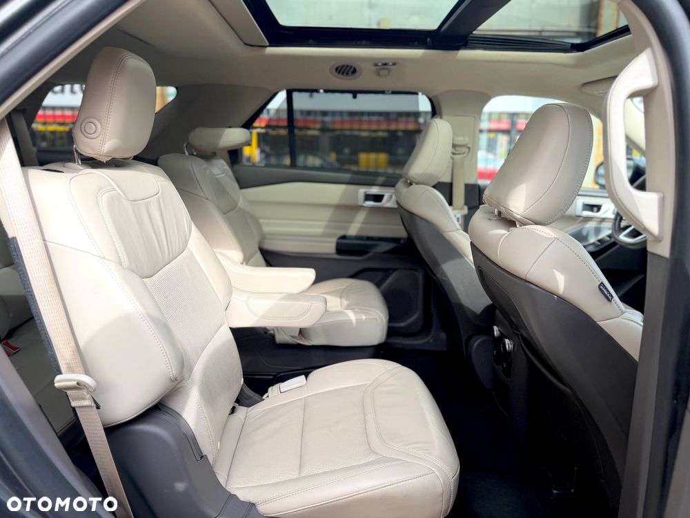 Ford Explorer EcoBoost Plug-in Hybrid ST-LINE - 20