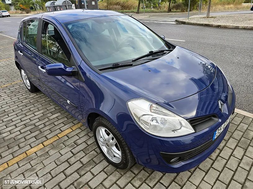 Renault Clio 1.2 16V Confort Dynamique - 8