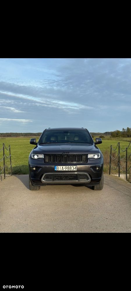 Jeep Grand Cherokee - 1