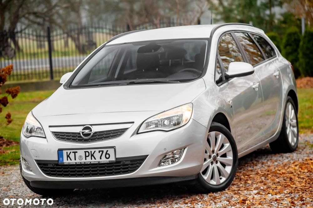 Opel Astra 1.4 Turbo 150 Jahre - 4