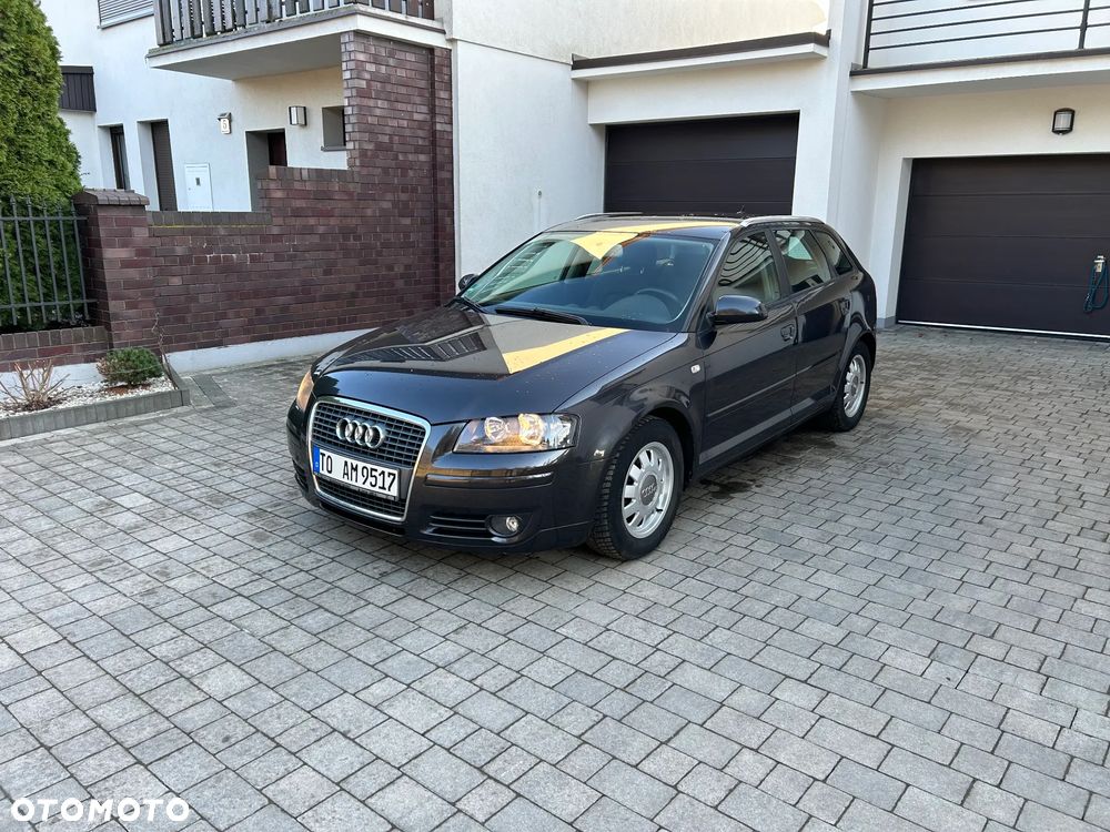 Audi A3 Sportback 2.0 TDI DPF (DSG) S tronic Ambiente - 1