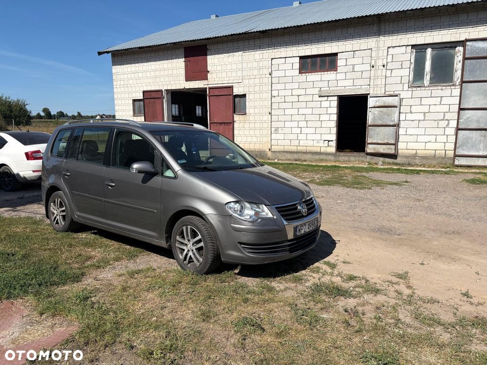 Volkswagen Touran - 2