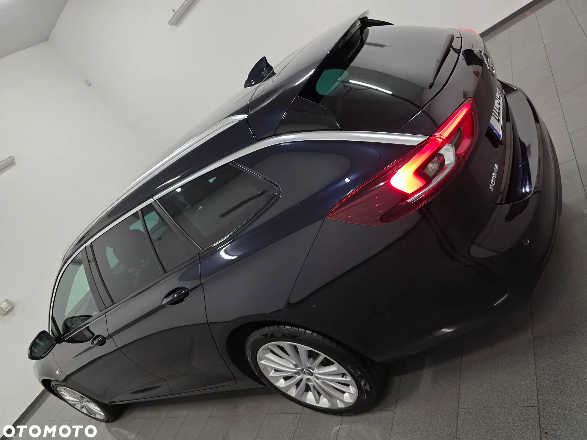 Opel Insignia Sports Tourer 2.0 Diesel Exclusive - 32