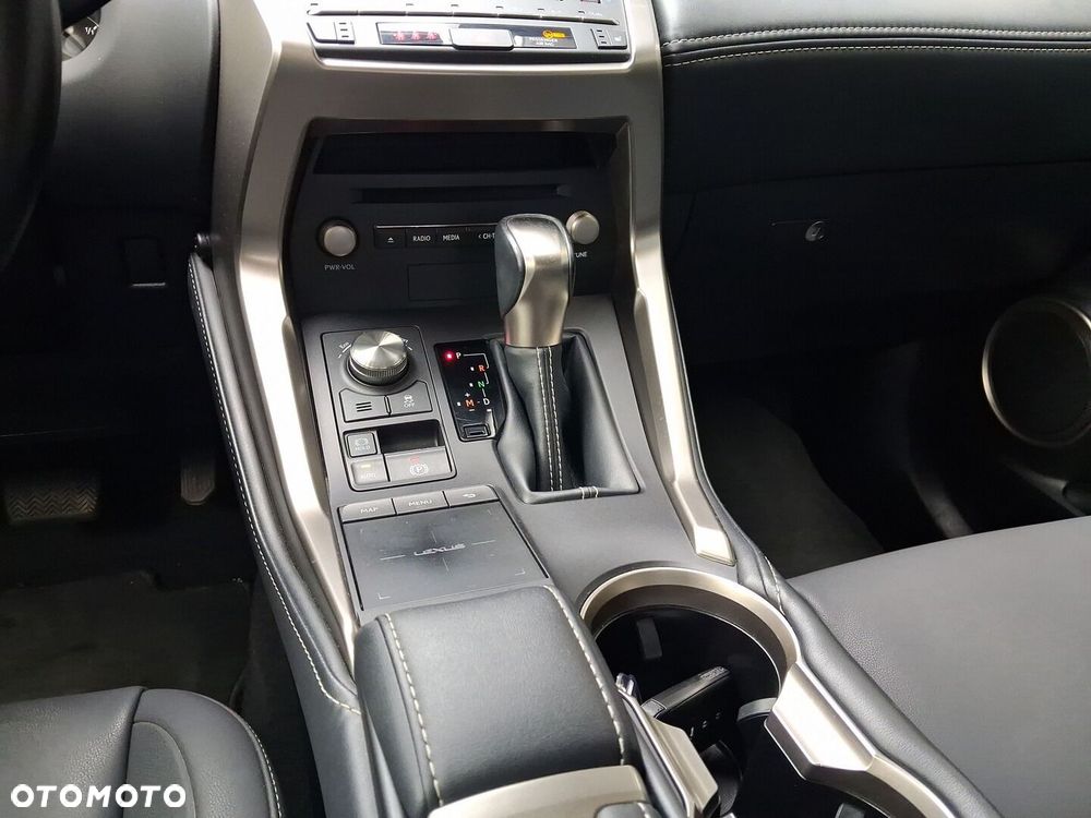 Lexus NX 300 F Impression AWD - 16