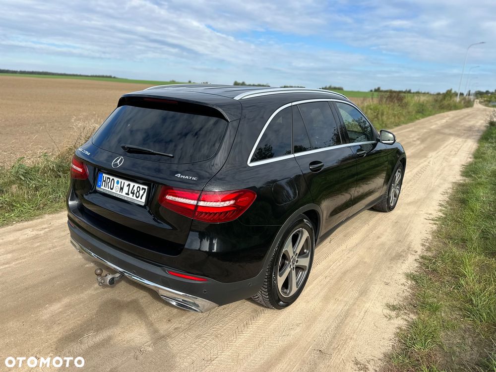 Mercedes-Benz GLC 220 d 4Matic 9G-TRONIC AMG Line - 4