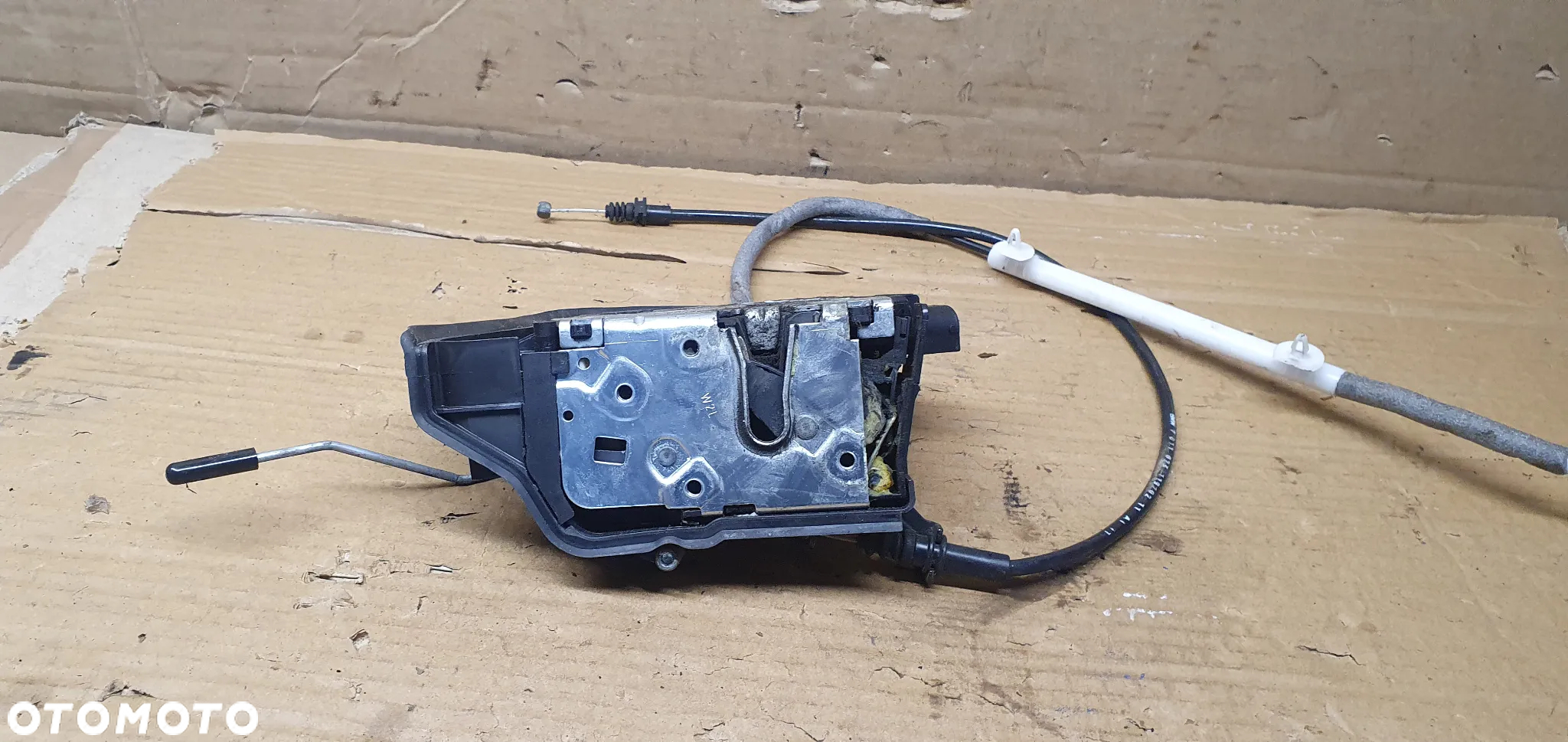 Zamek lewy przód przedni lewy BMW E46 Europa 8253431 - 4