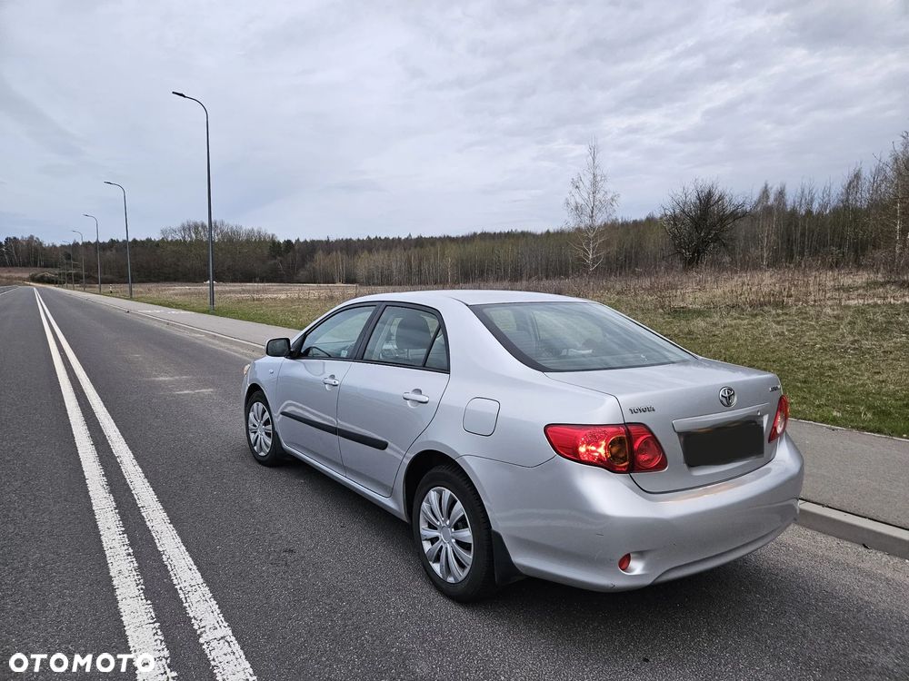 Toyota Corolla 1.6 VVT-i Luna - 1