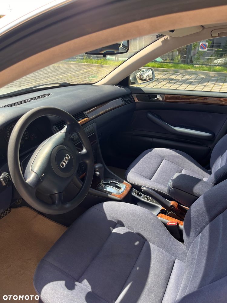 Audi A6 Avant - 10