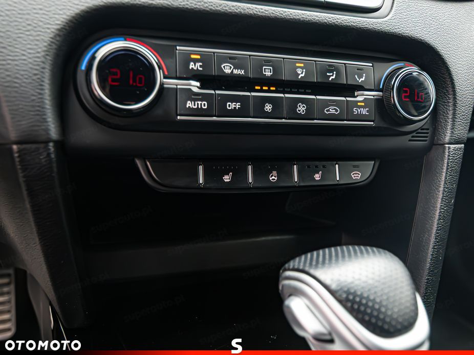 Kia ProCeed 1.6 T-GDI GT DCT - 18