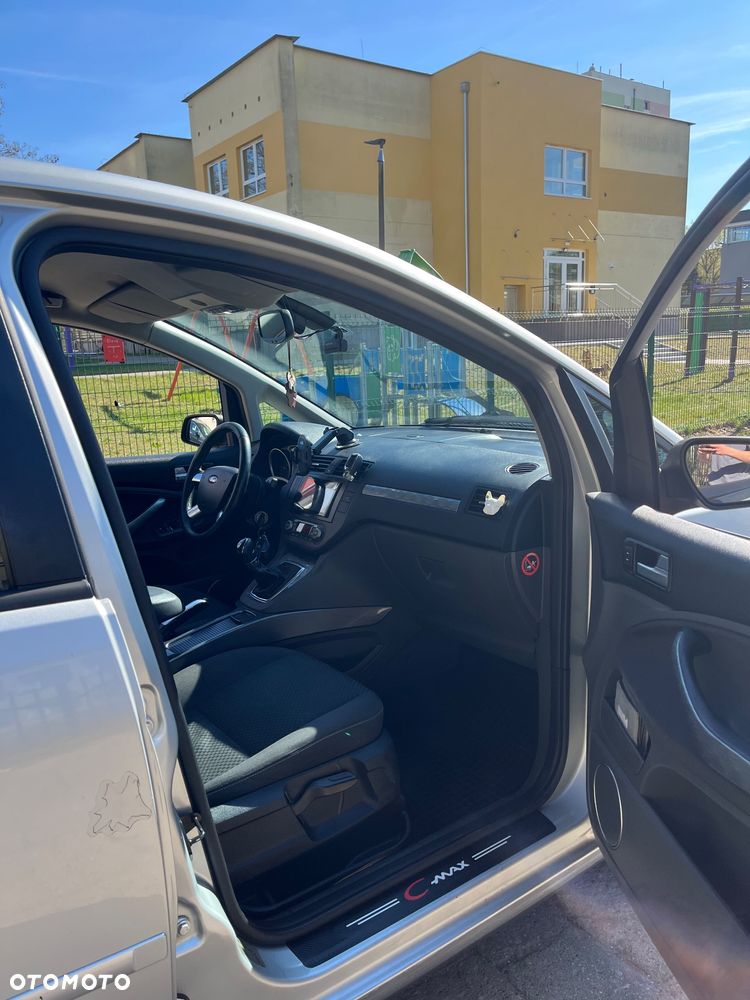 Ford C-MAX - 16