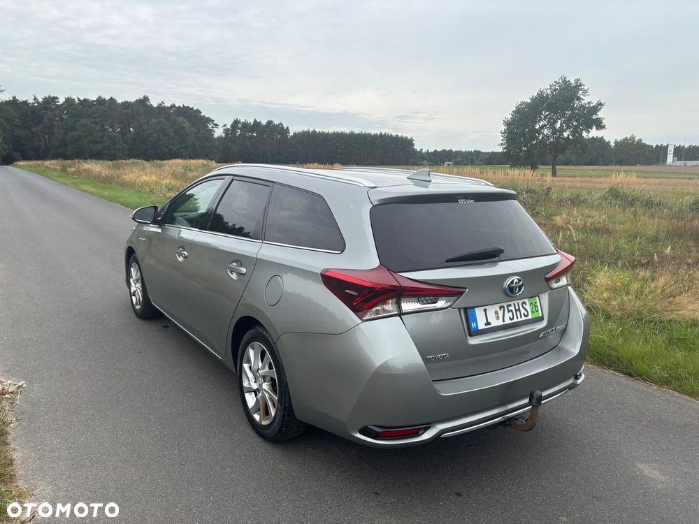 Toyota Auris 1.8 HSD Luna - 5