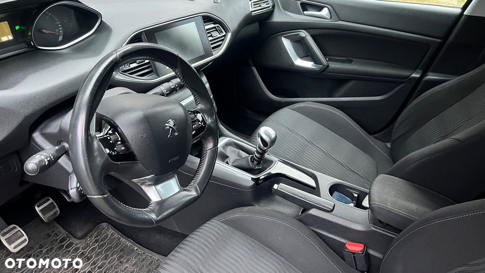 Peugeot 308 e-HDi FAP 115 Stop&Start Business Line Niveau 1 - 4