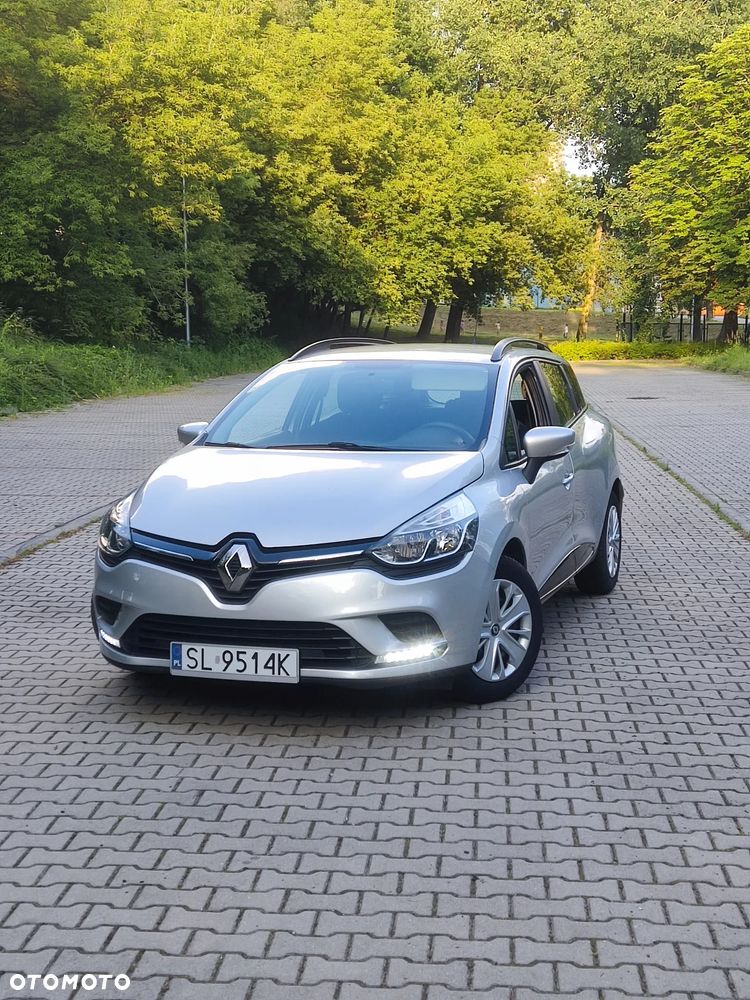 Renault Clio 1.2 16V Confort Privilege - 4