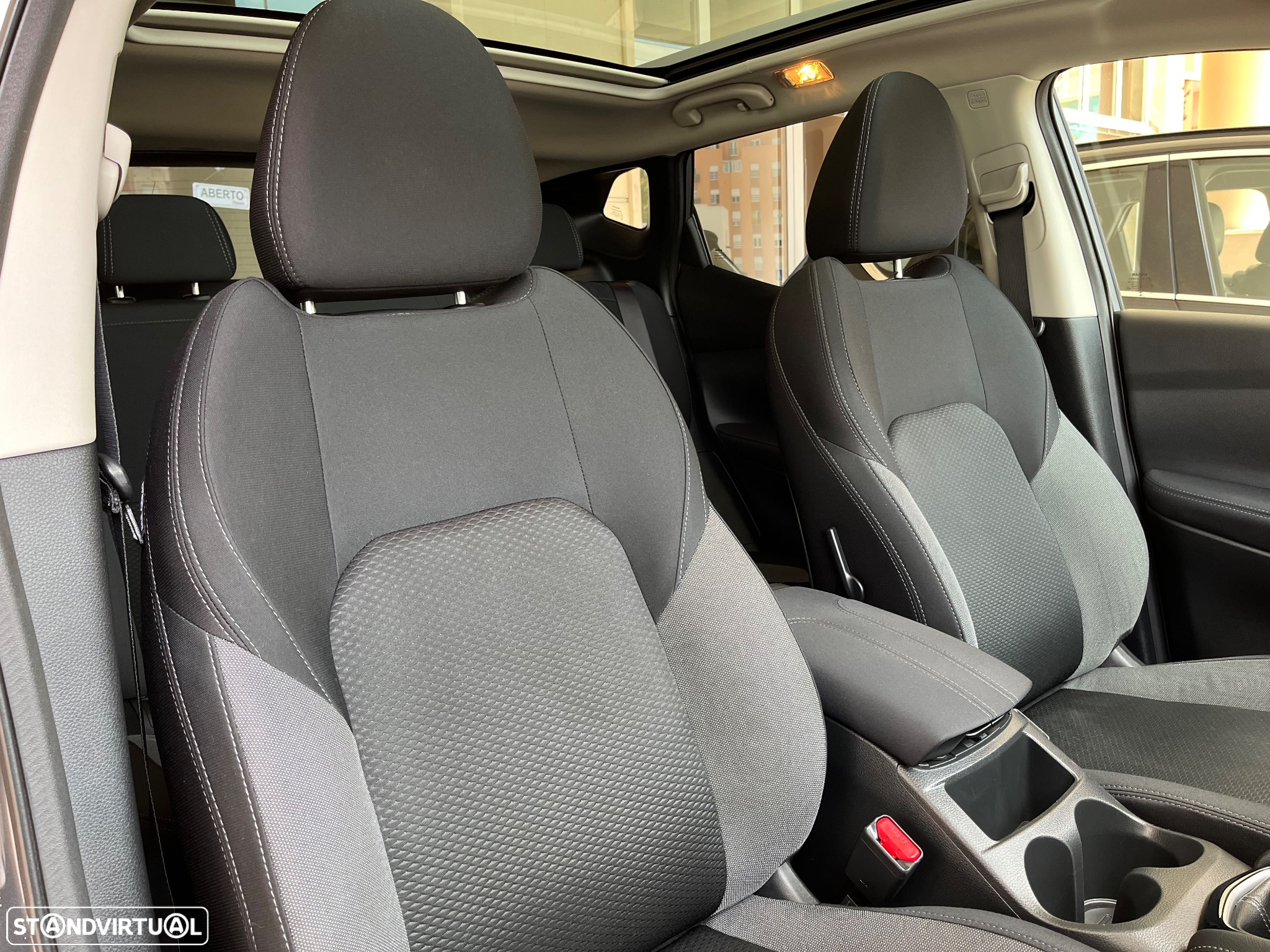 Nissan Qashqai 1.5 dCi N-Connecta 18 - 49
