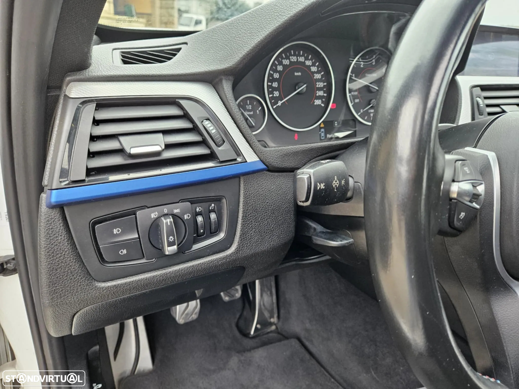 BMW 318 d Touring Pack M - 16