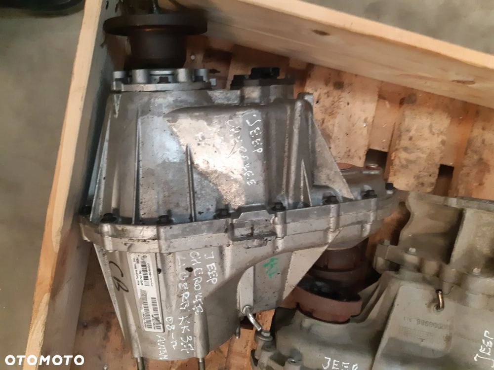 Reduktor skrzyni biegów JEEP CHEROKEE LIBERTY KK 3.7 08-12 - 1