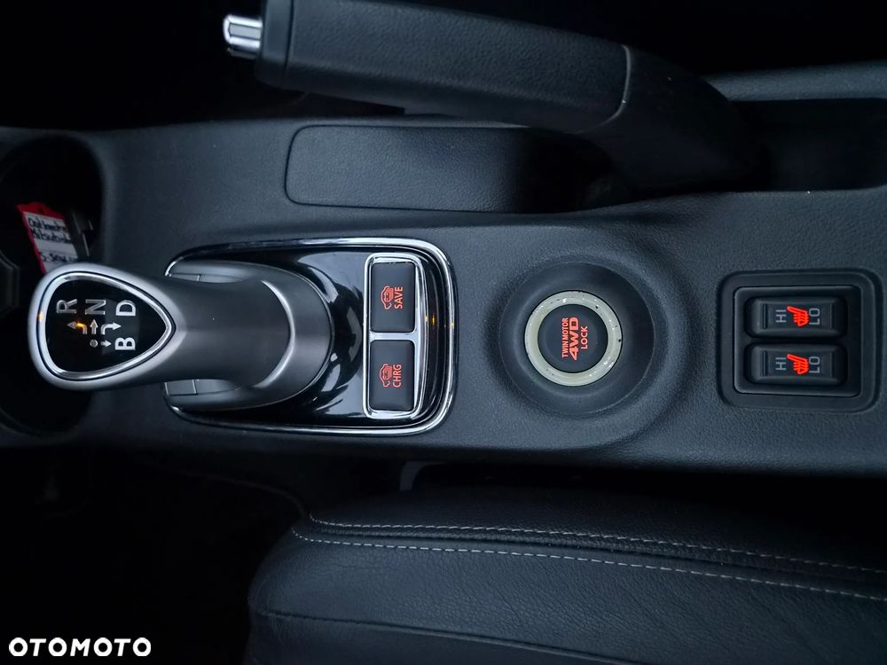 Mitsubishi Outlander - 31