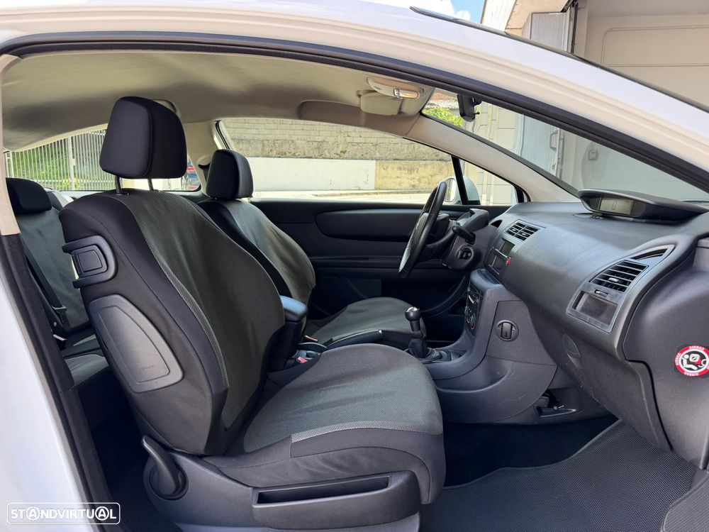 Citroën C4 1.6 HDi VTR - 14