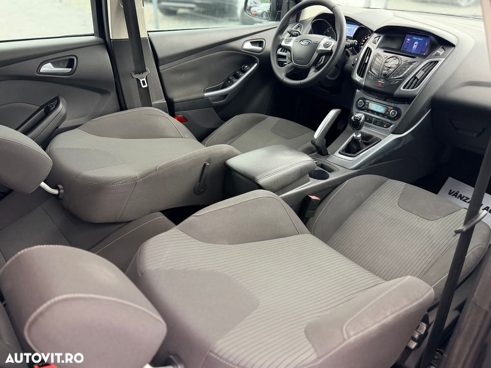 Ford Focus 2.0 TDCI DPF Titanium - 9