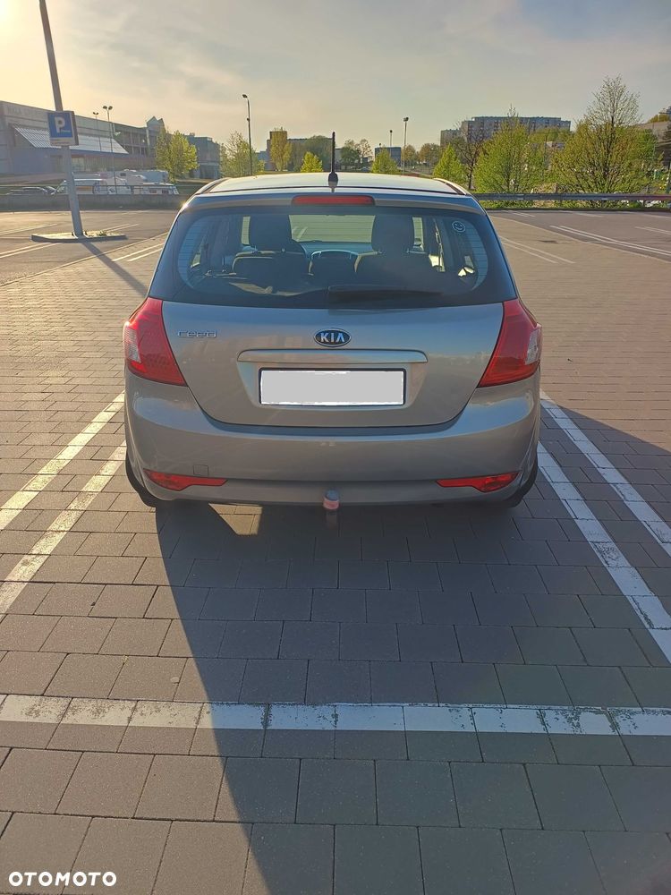 Kia Ceed - 5
