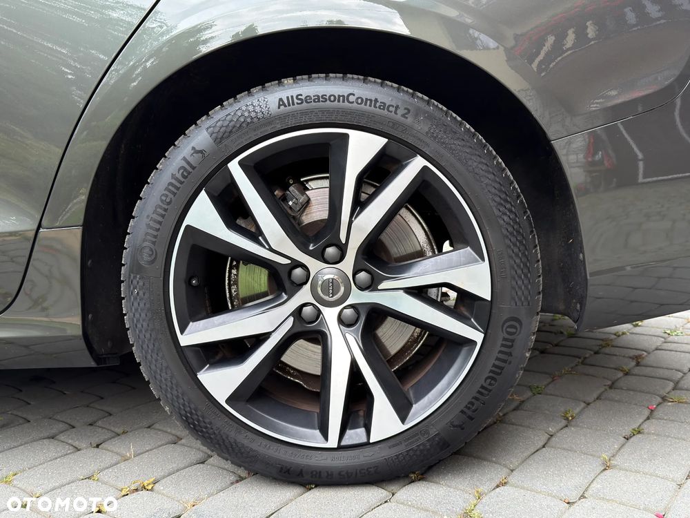 Volvo V60 T6 AWD Geartronic R-Design - 16