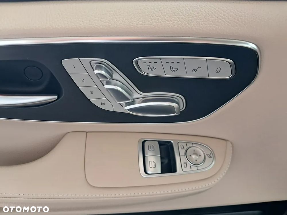 Mercedes-Benz Klasa V 300 d 4-Matic 9G-Tronic Exclusive (ekstra d³) - 23