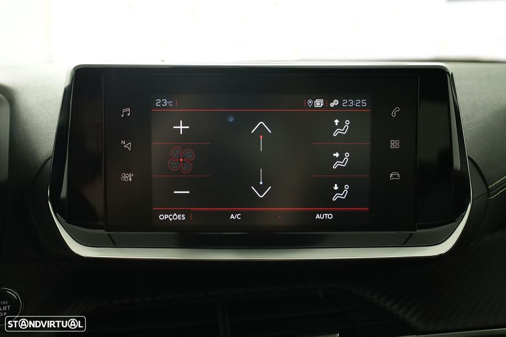 Peugeot 2008 1.2 PureTech GT EAT8 - 10