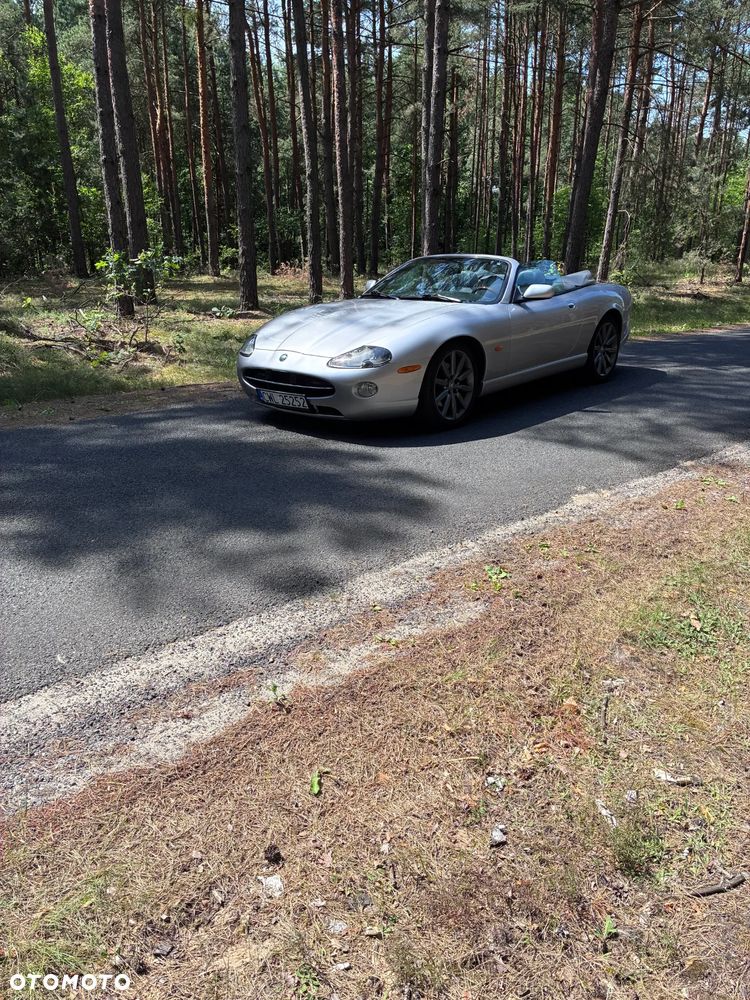 Jaguar XK8 Cabriolet - 17