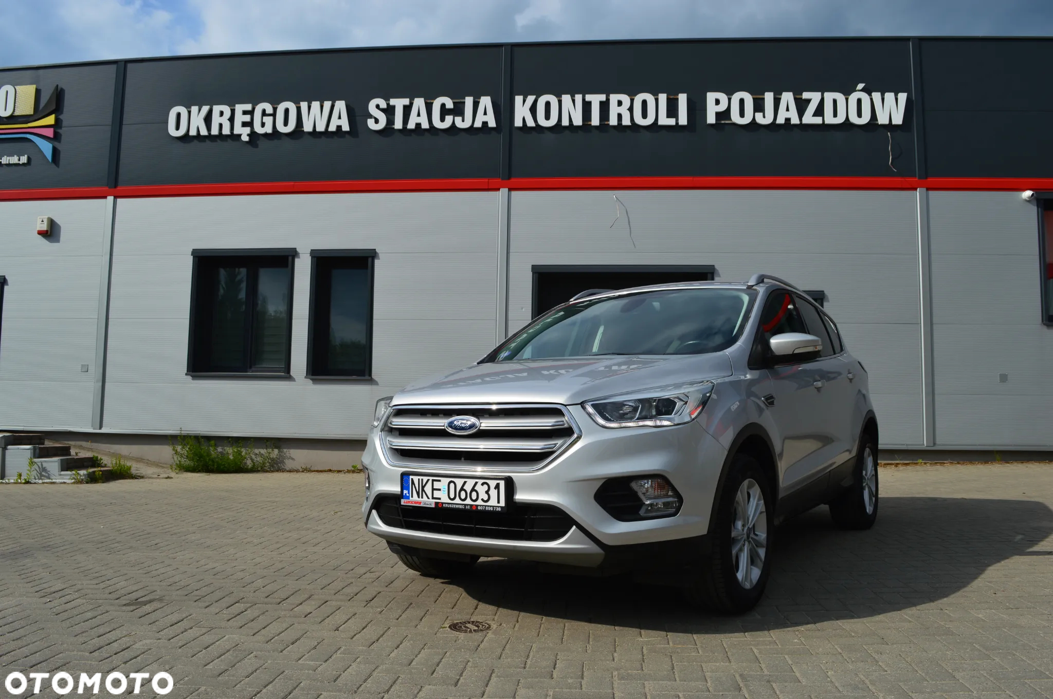 Ford Kuga 1.5 EcoBoost 2x4 Titanium - 2
