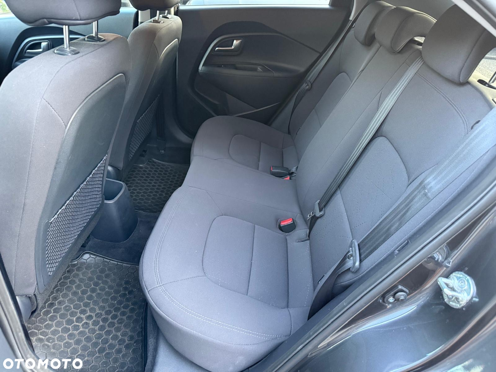 Kia Rio 1.4 Dream-Team Edition - 8