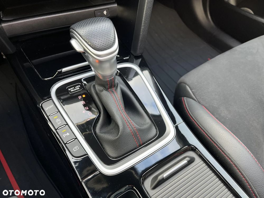 Kia Ceed 1.6 T-GDI DCT7 OPF GT - 15