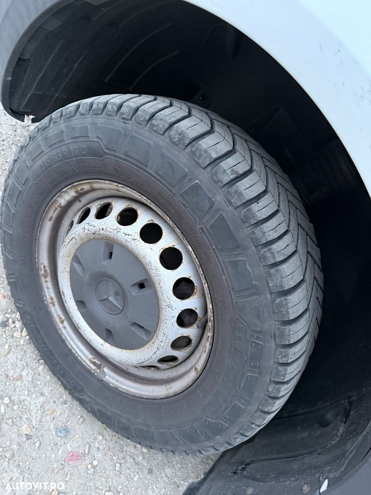 Mercedes-Benz Sprinter - 4